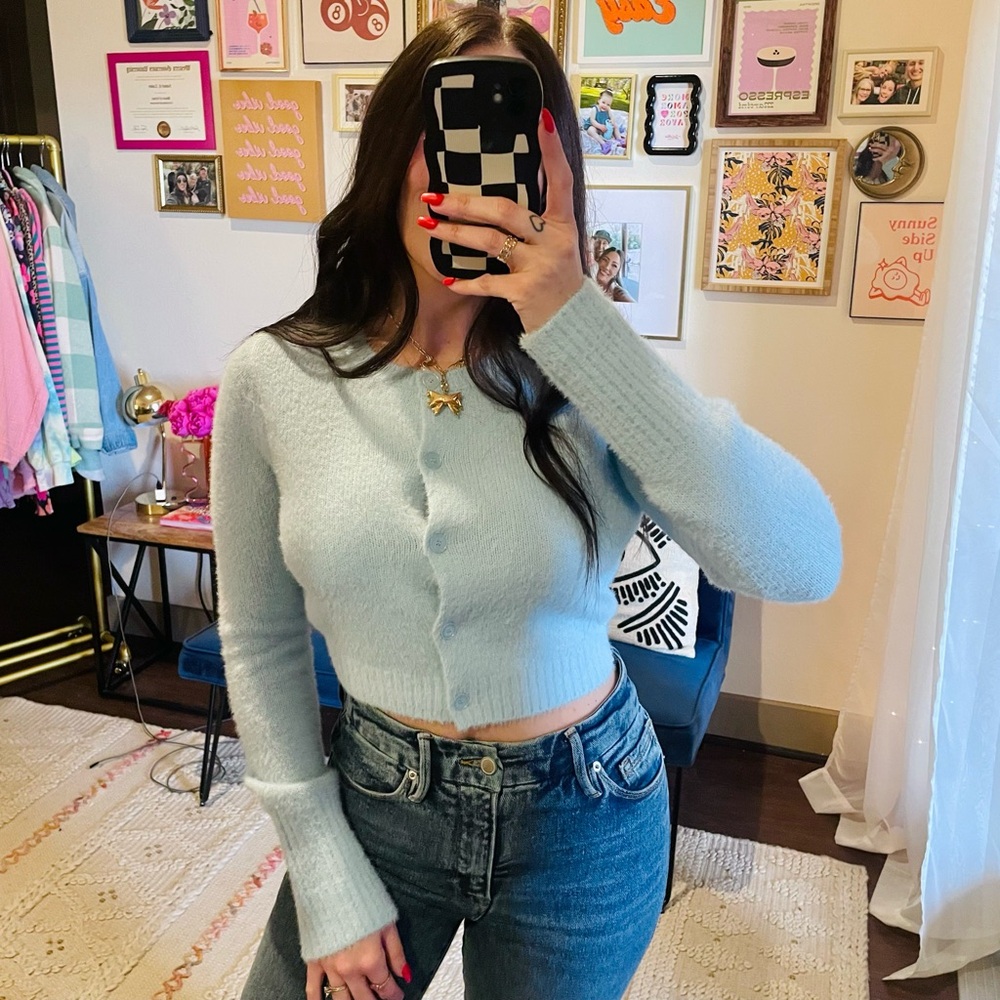 Urban Outfitter Baby Blue Crop Cardigan - Picture 6 of 11